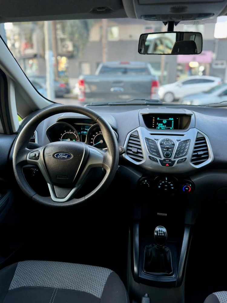 Ford EcoSport SE — foto 12